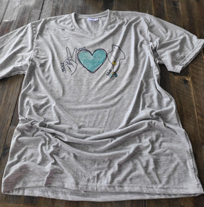 PLS&D Grey V-Neck with turquoise heart Stella & Dot - Neselle Boutique